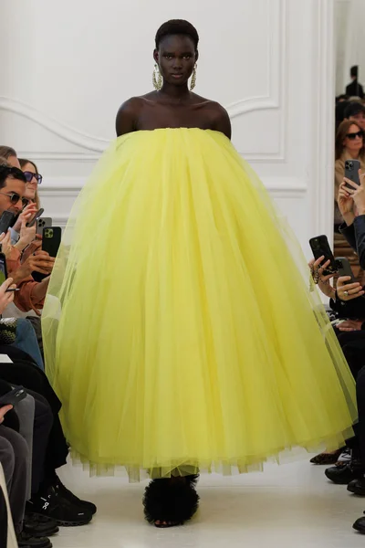 Look 52